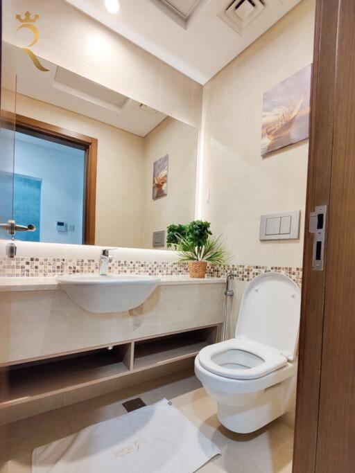 Apartment 1br Oasis At Starry Supernova In Yas Island Abu Dhabi